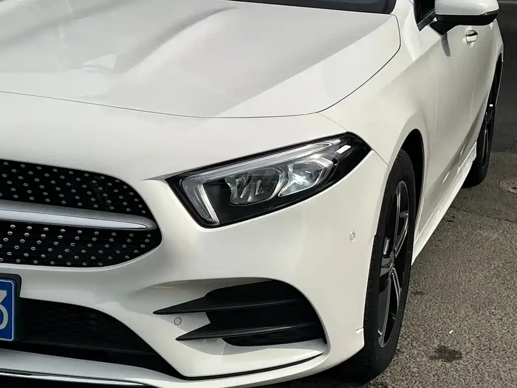 Mercedes-Benz A-Class A 2023 A 200 L Fashion