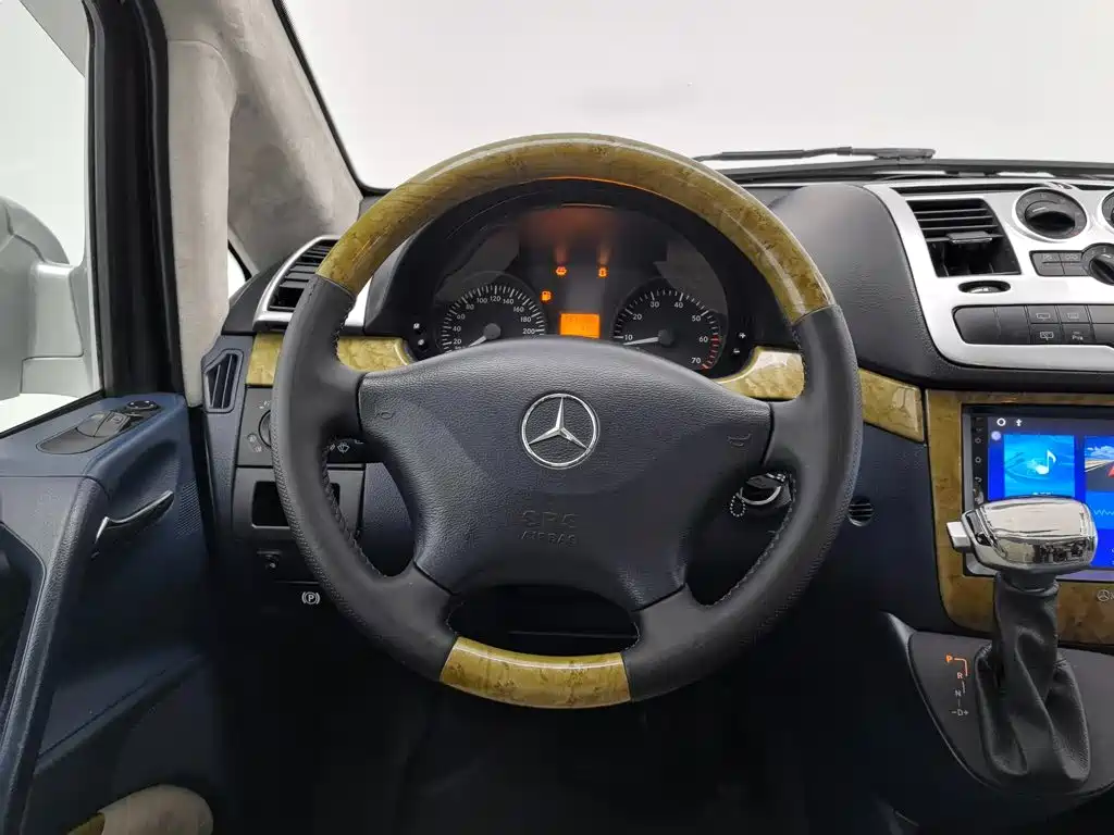 Mercedes-Benz Vito — миниатюра 14