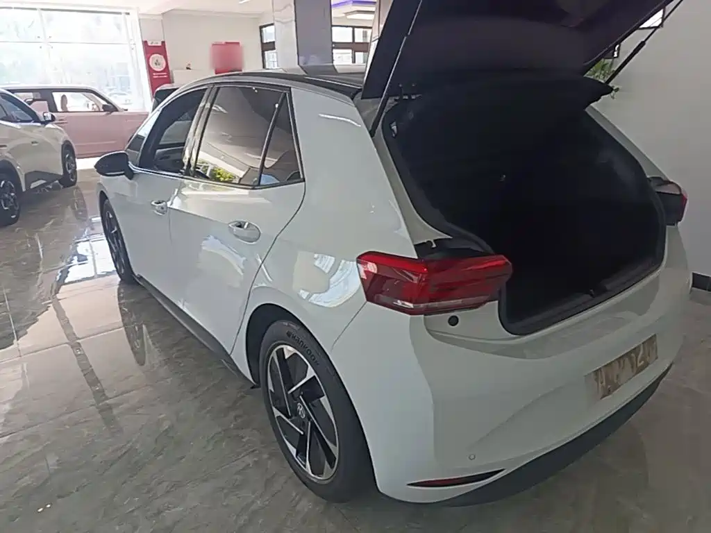 Volkswagen ID.3 — миниатюра 5