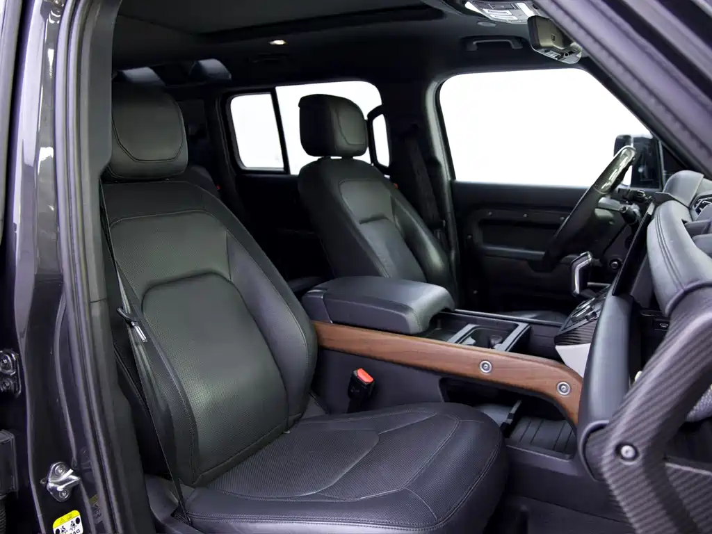 Land Rover Defender — миниатюра 13