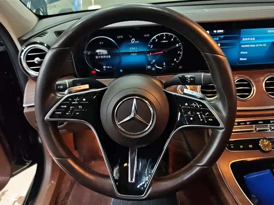 MERCEDES-BENZ E CLASS