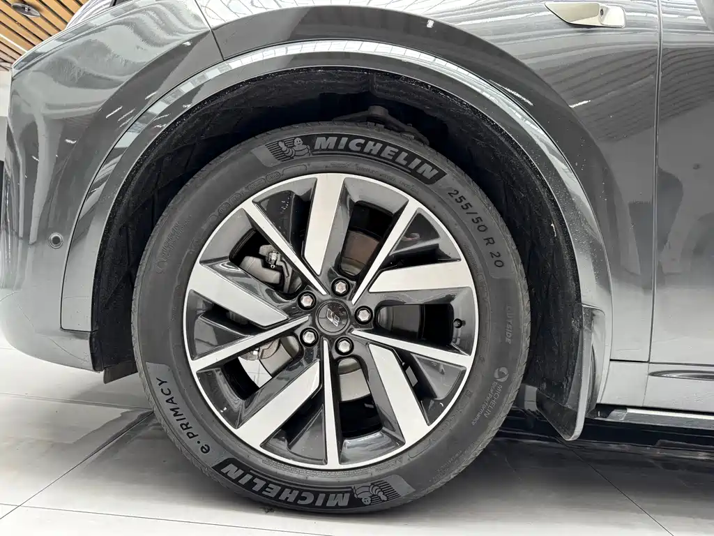 Li Auto Li L8 — миниатюра 20