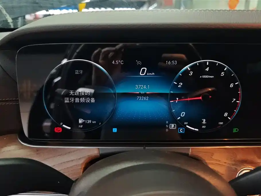 MERCEDES-BENZ E CLASS