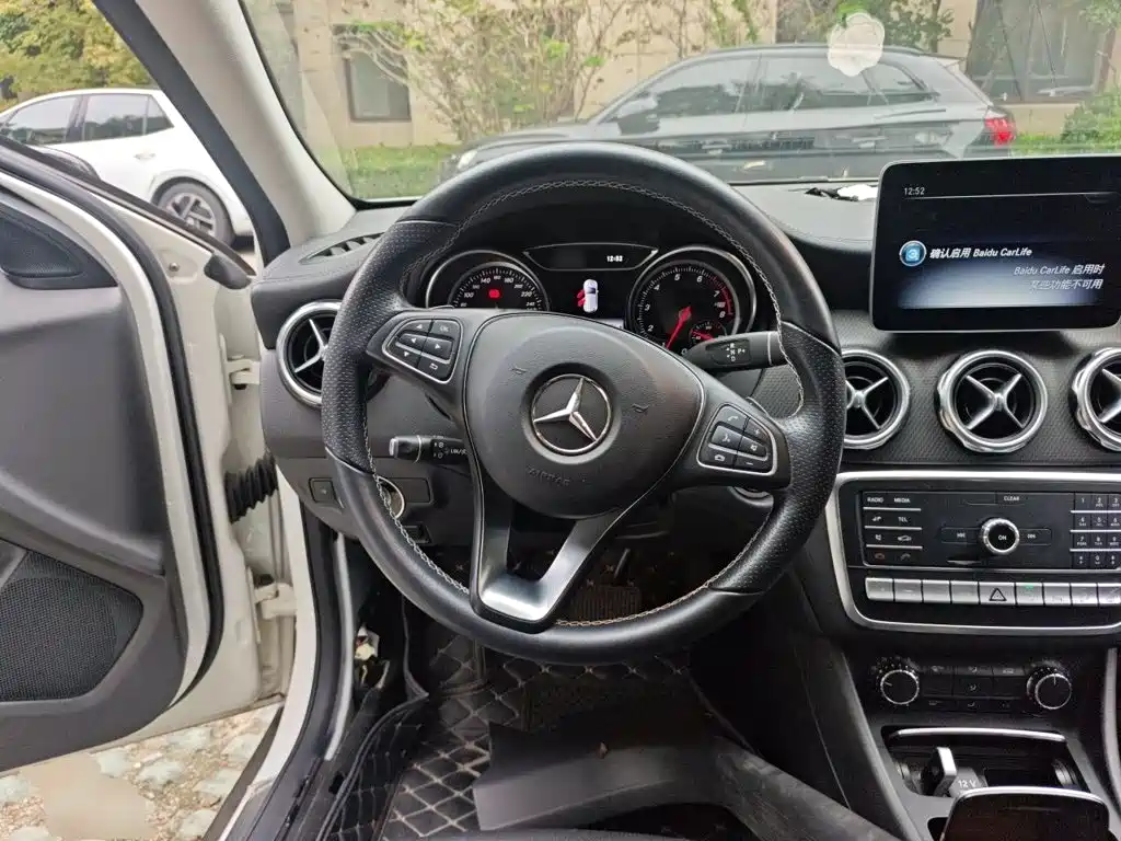 Mercedes-Benz GLA — миниатюра 11