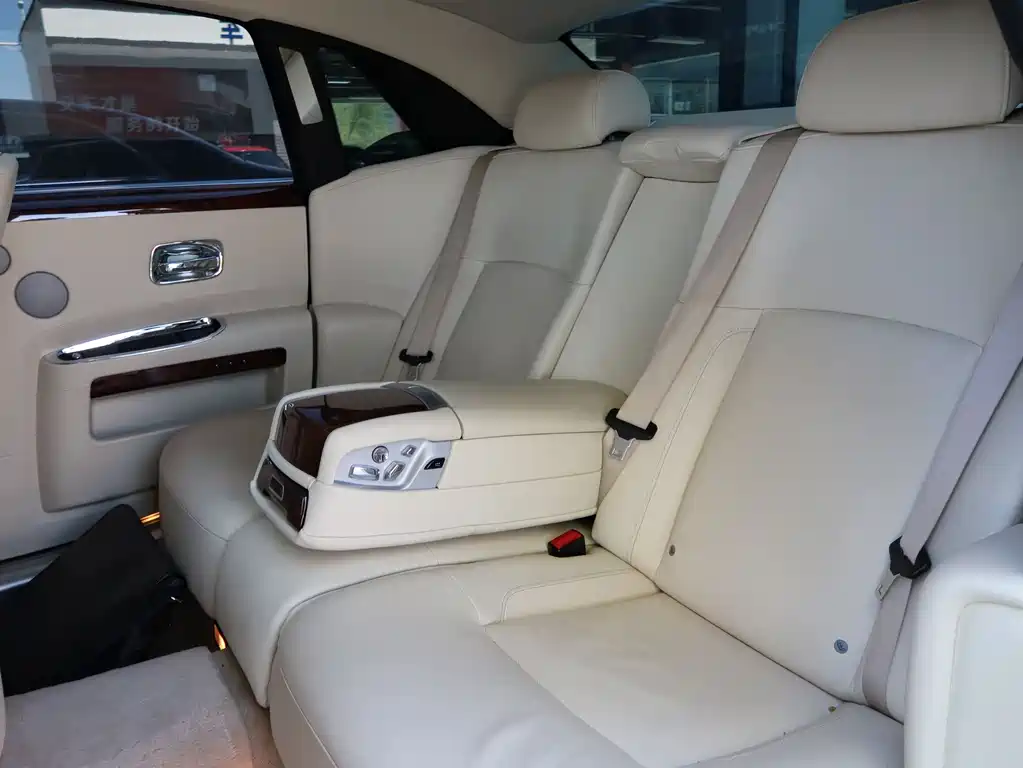 Rolls-Royce Ghost 2010 6.6T Standard