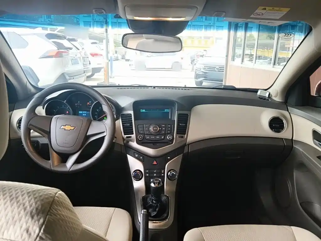 Chevrolet Cruze — миниатюра 10