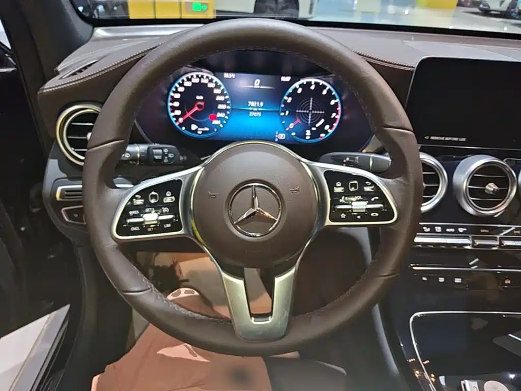 Mercedes-Benz GLC — миниатюра 11