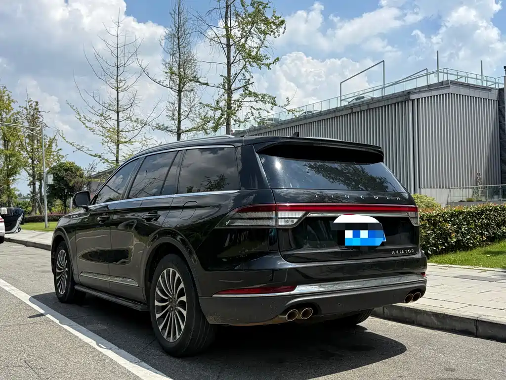 Lincoln Aviator — миниатюра 10