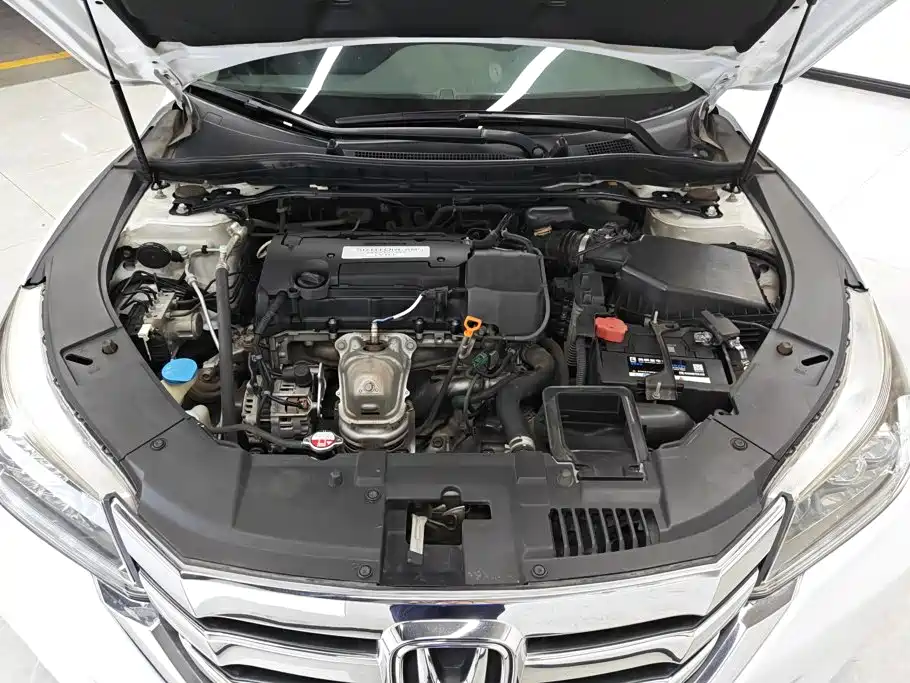Honda Accord — миниатюра 10