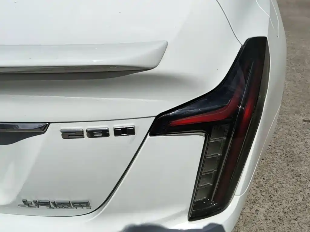 Cadillac CT5 — миниатюра 8