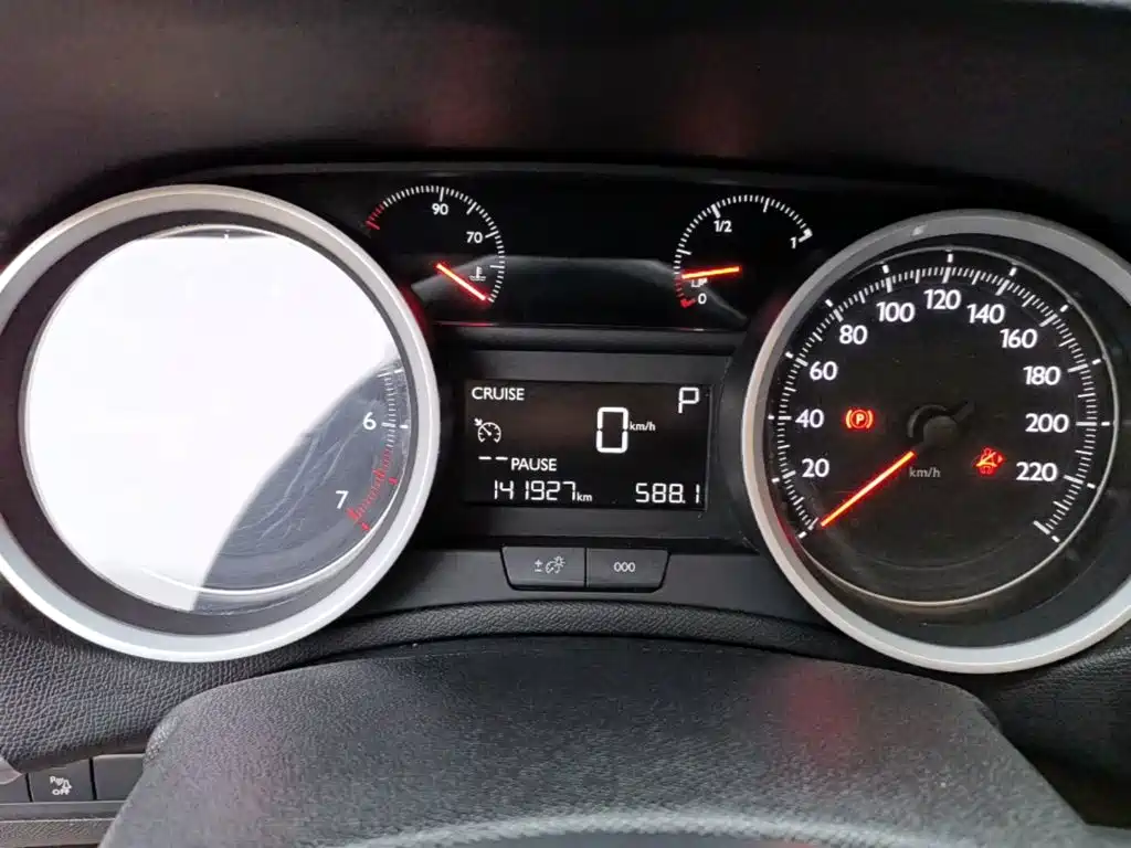 Peugeot 408 — миниатюра 12