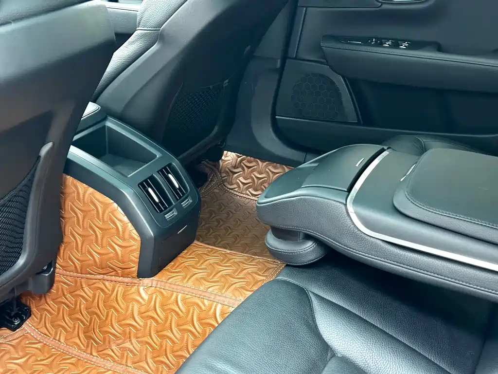 Volvo S90 — миниатюра 12