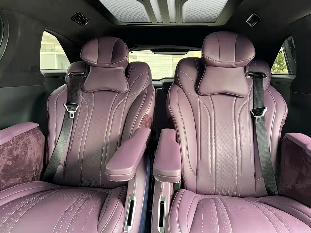 Toyota Sienna — миниатюра 12