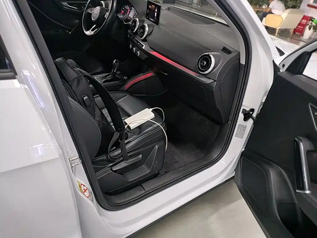 Audi Q2L — миниатюра 9