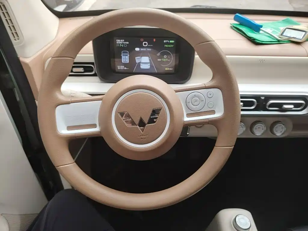 Wuling MINIEV — миниатюра 11