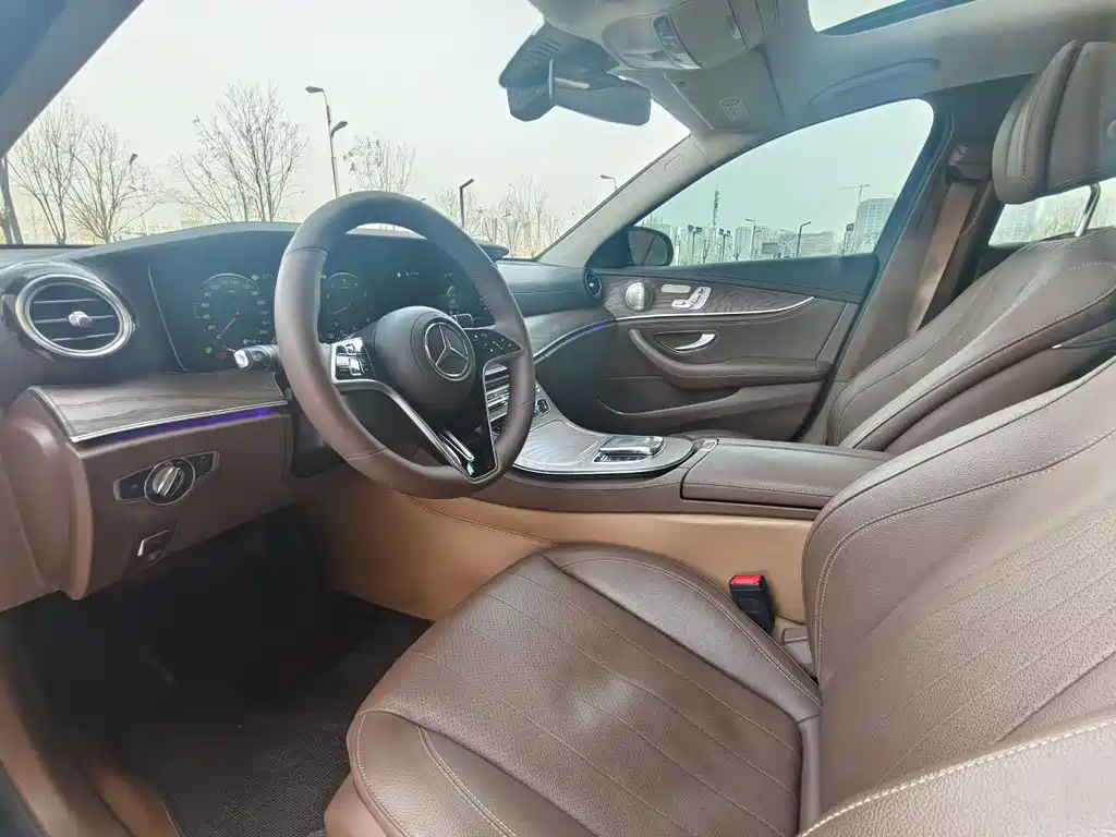 MERCEDES-BENZ E CLASS