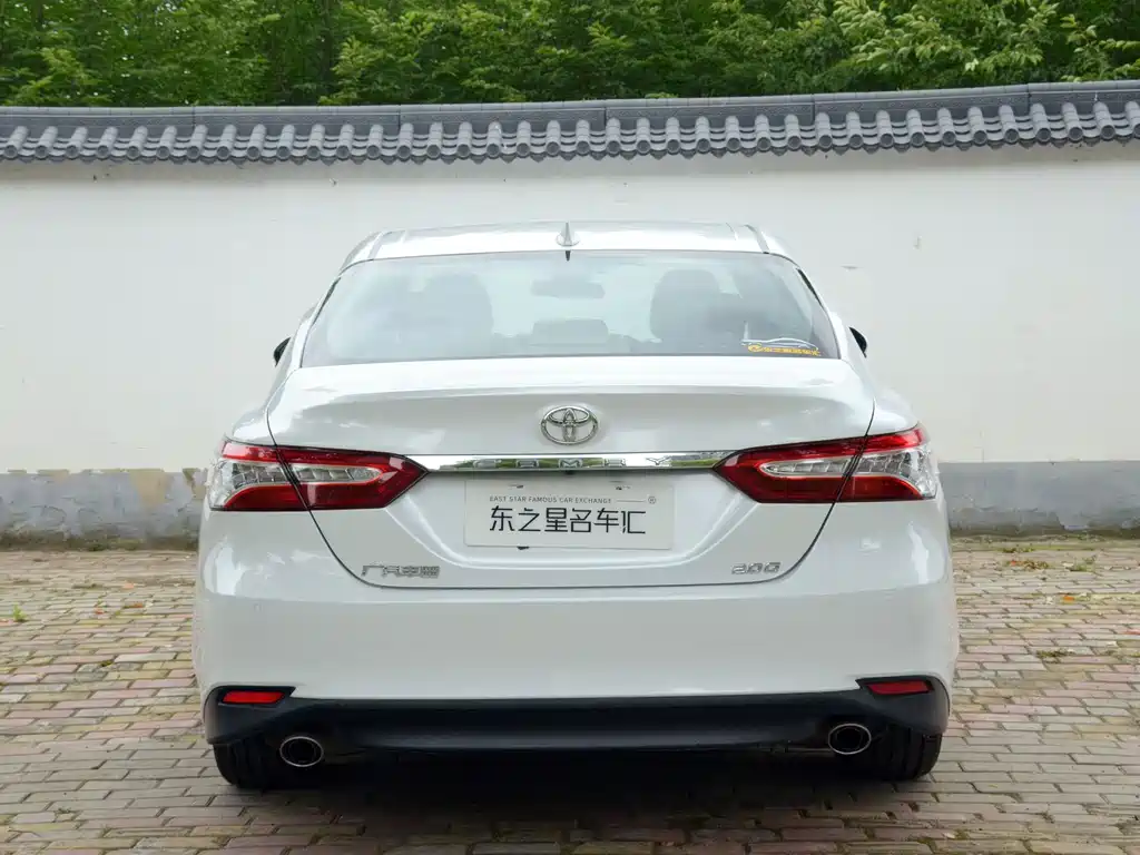 Toyota Camry — миниатюра 11