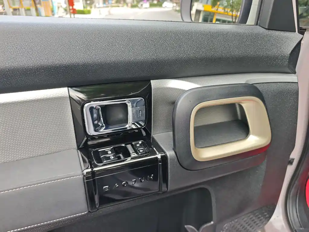 Baojun KiWi EV — миниатюра 16
