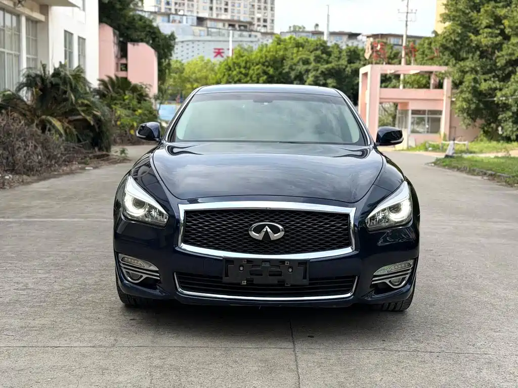 Infiniti Q70 — миниатюра 2