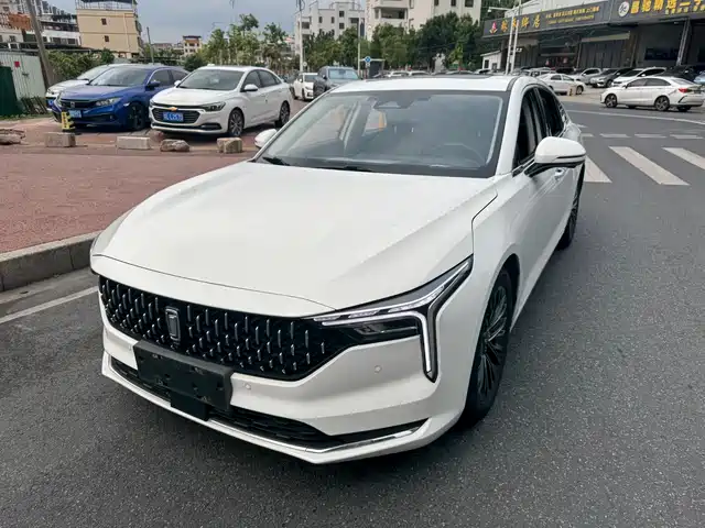 2022 Bestune B70