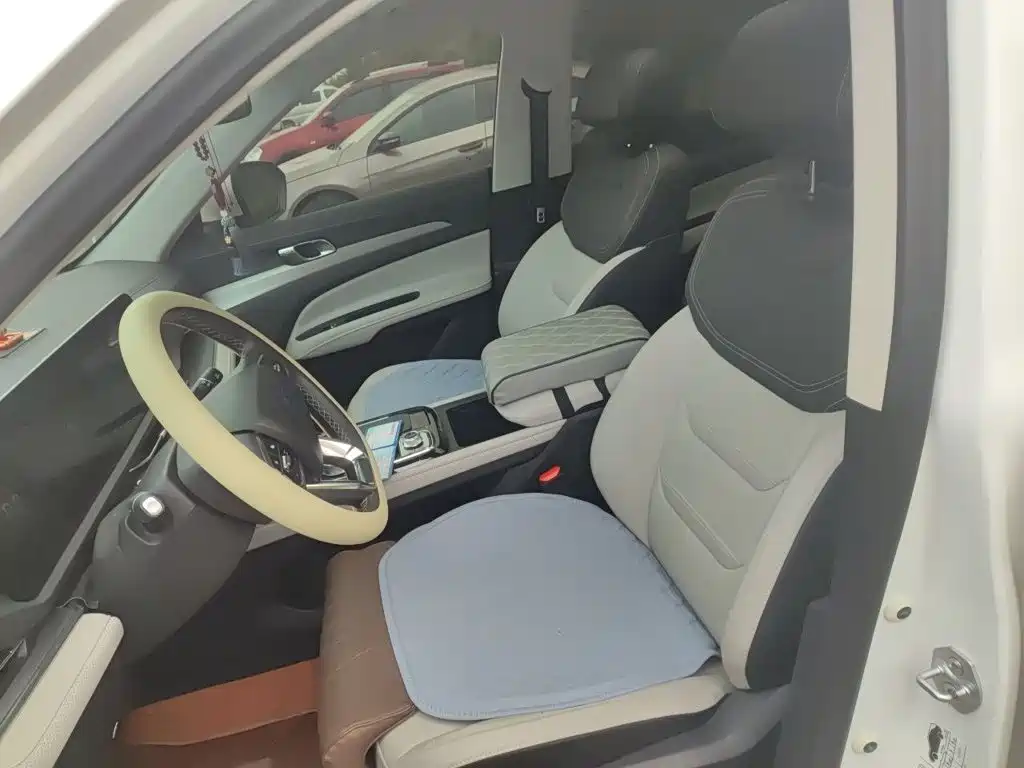 Ford Equator Sport — миниатюра 16