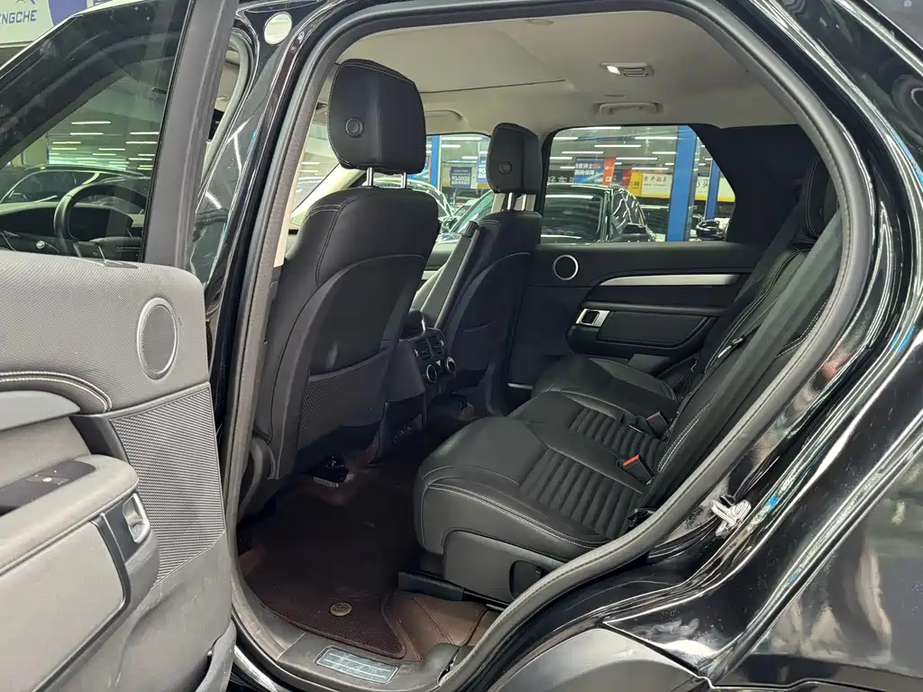 Land Rover Discovery 2023 360PS R-Dynamic S