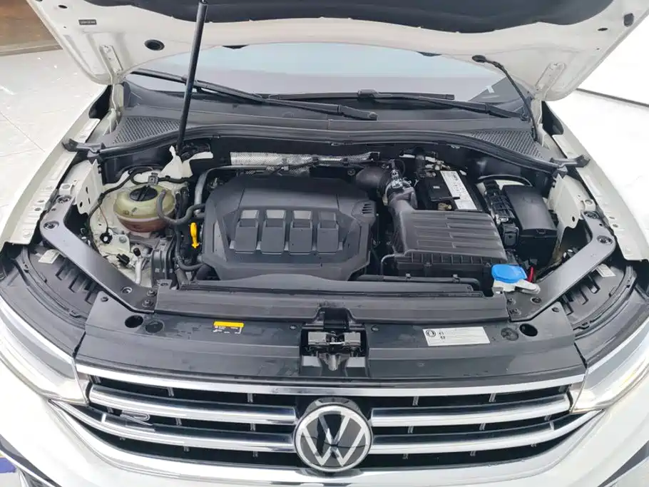 Volkswagen Tiguan L — миниатюра 10