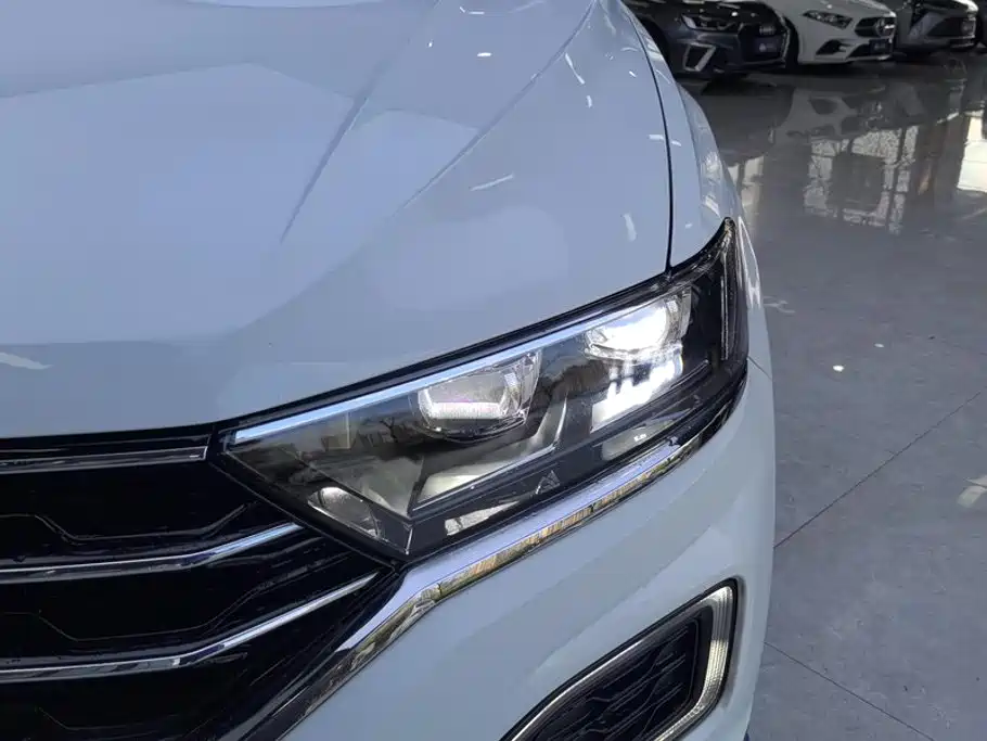 Volkswagen T-Roc — миниатюра 5