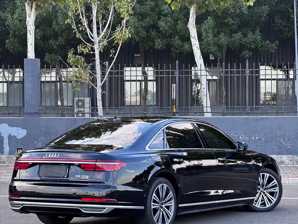 Audi A8 — миниатюра 8