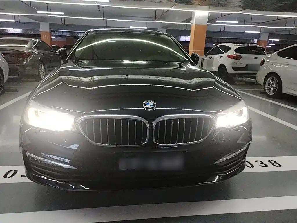 BMW 5 Series — миниатюра 3