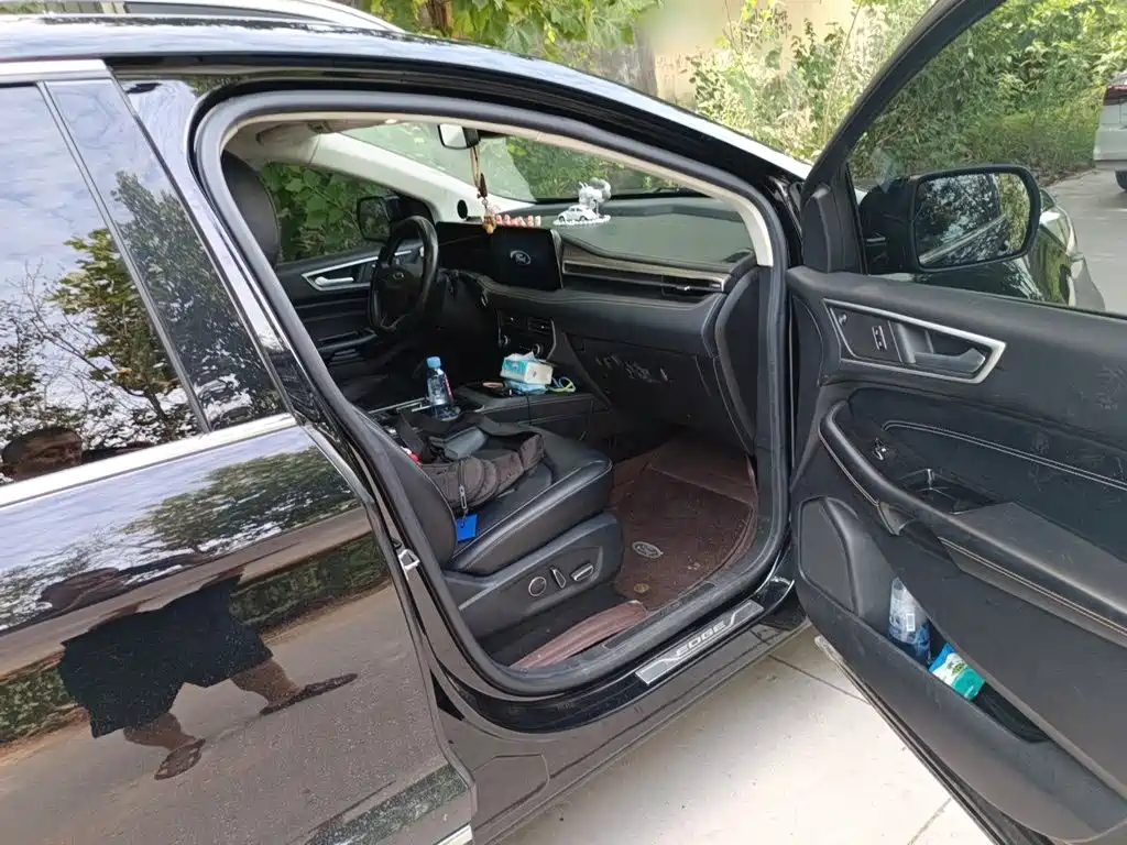 Ford Edge — миниатюра 20