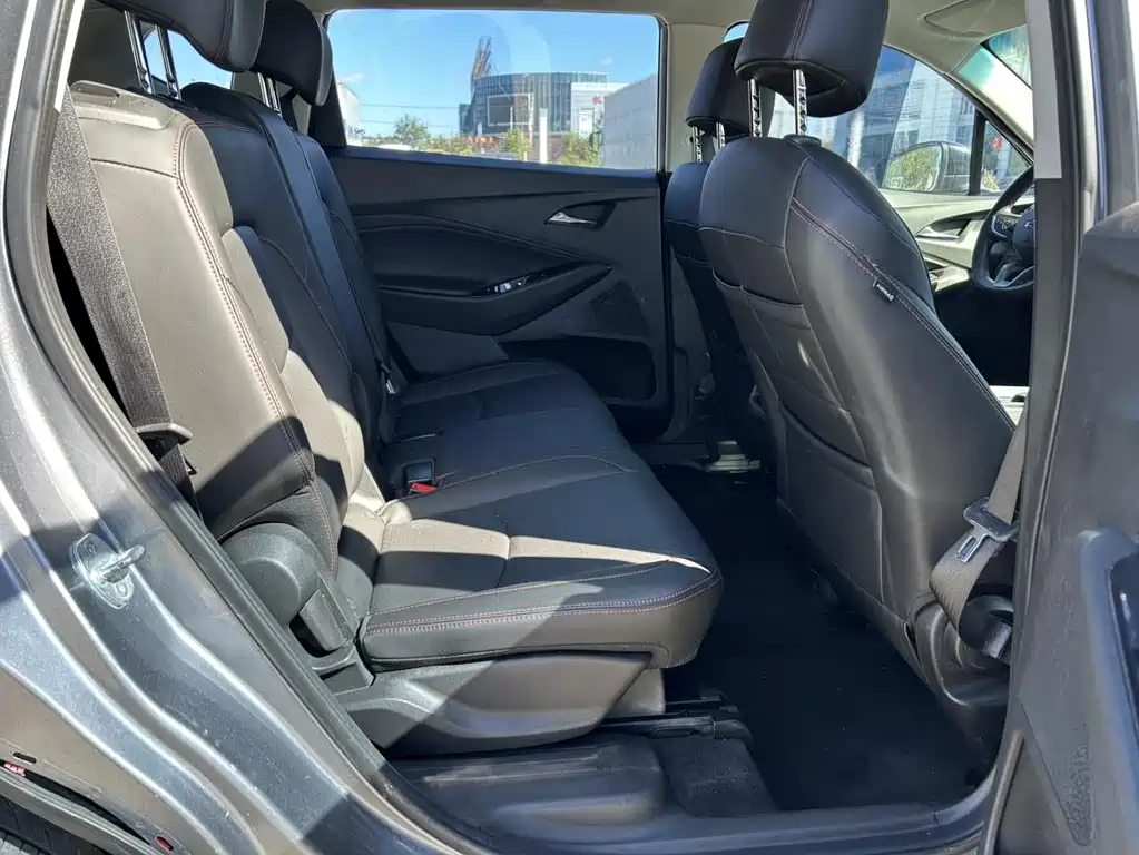 Chevrolet Volando — миниатюра 12