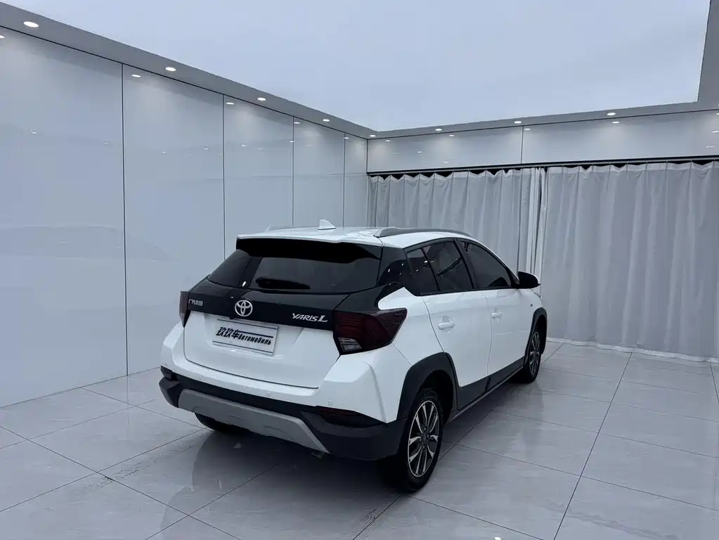Toyota Yaris L — миниатюра 4