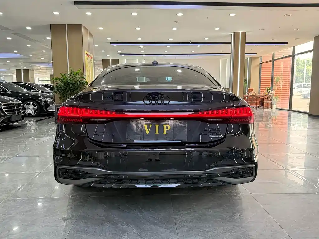 Audi A7L — миниатюра 12