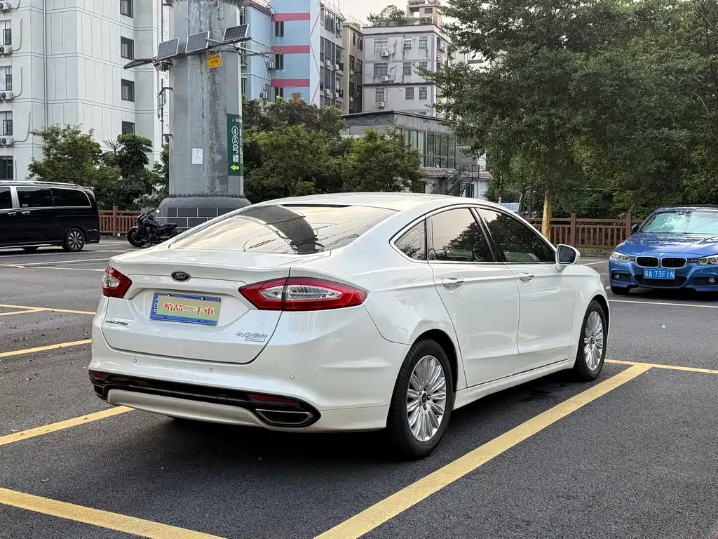 Ford Mondeo — миниатюра 4