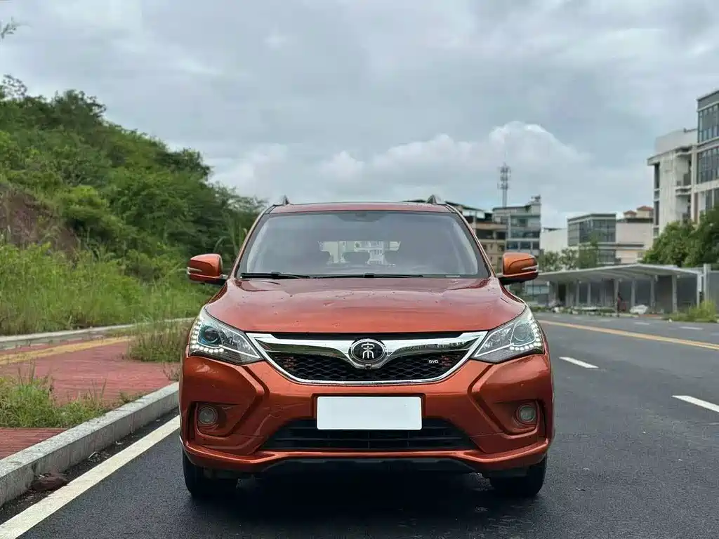 BYD Song — миниатюра 2