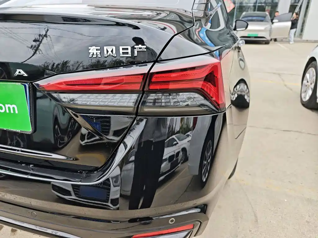 Nissan Teana — миниатюра 8