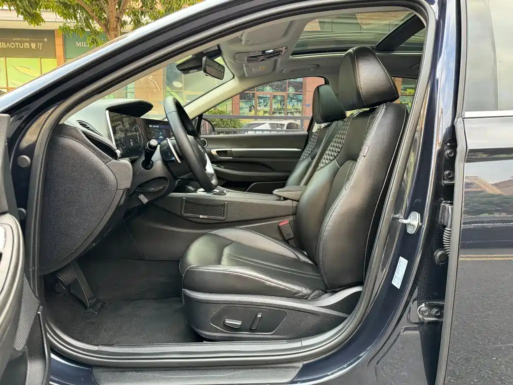 Hyundai Sonata — миниатюра 23