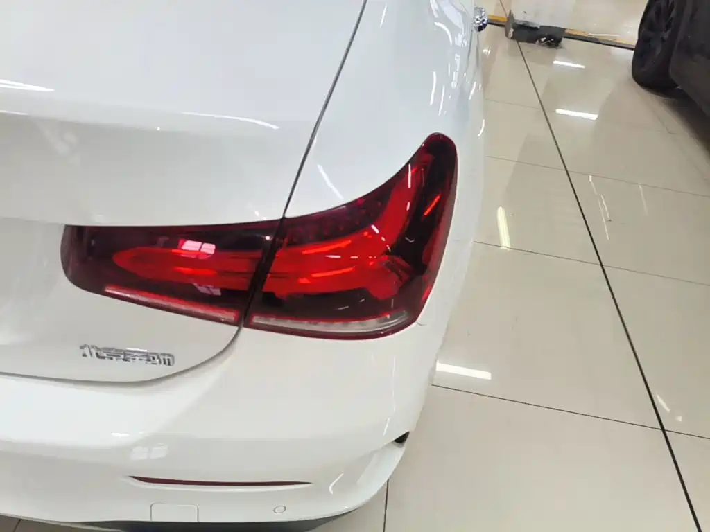 Mercedes-Benz A-Class — миниатюра 8