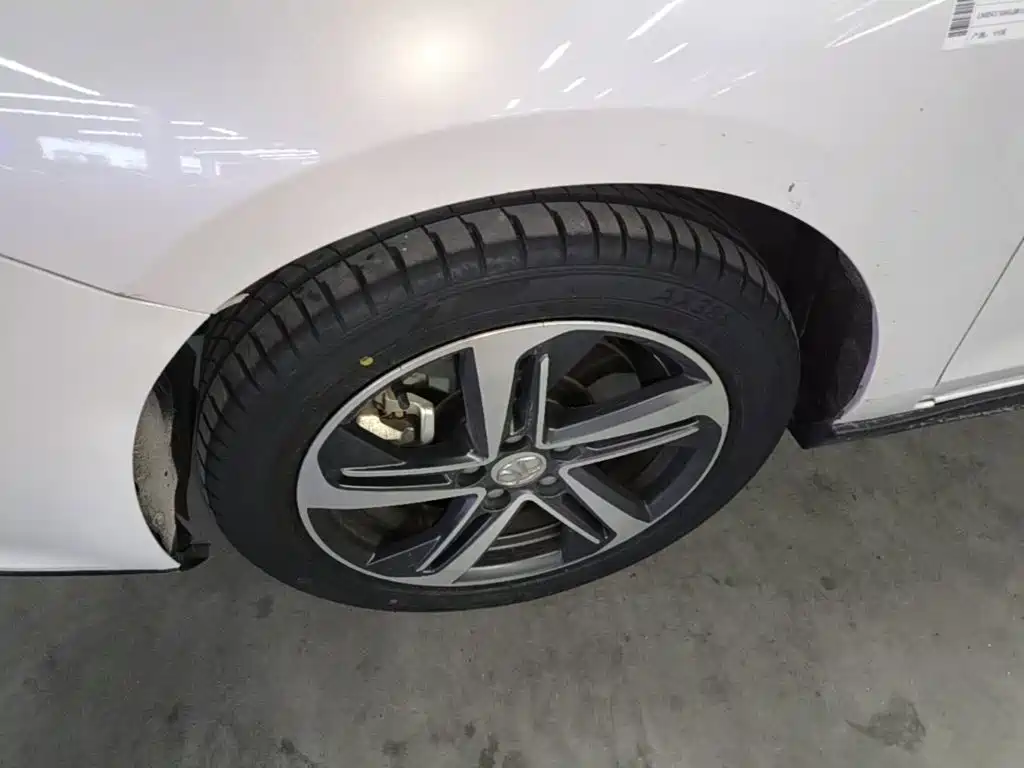 BAIC EU5 — миниатюра 22