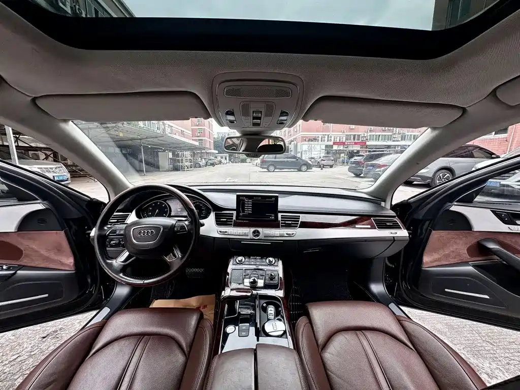 Audi A8 — миниатюра 7