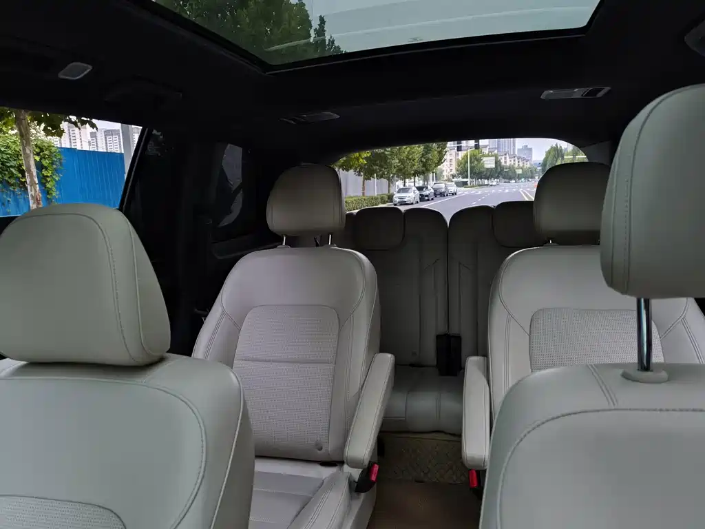 Li Auto Li ONE — миниатюра 5