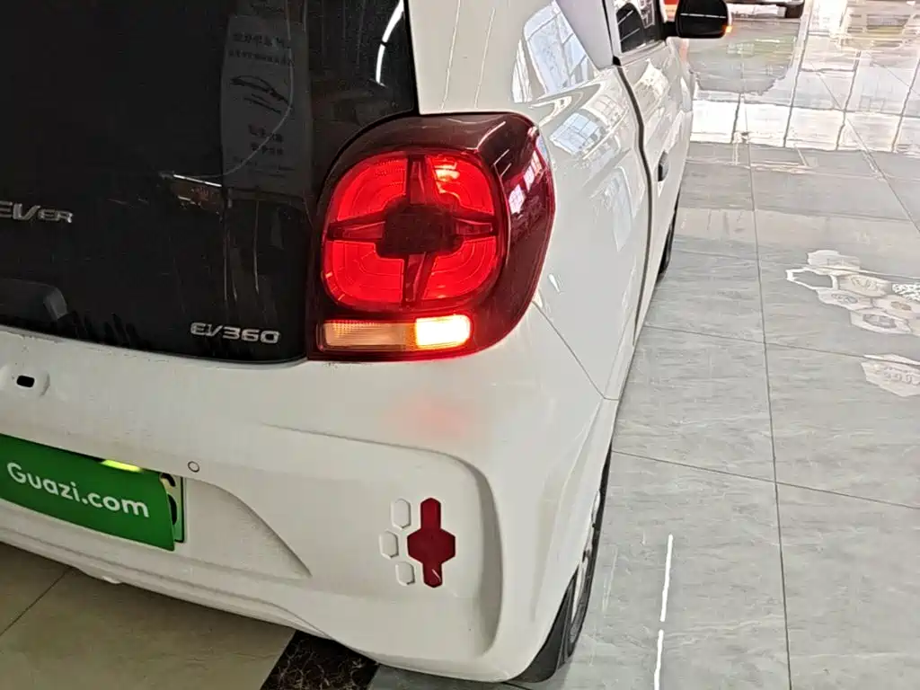 Roewe Clever — миниатюра 8