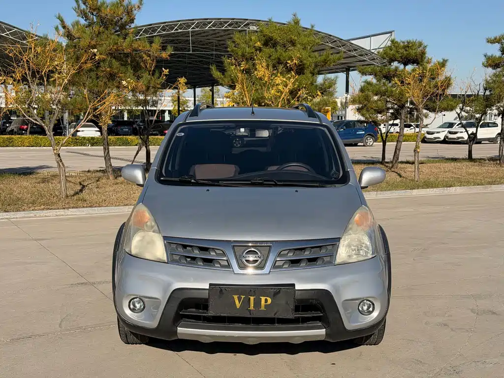 Nissan Livina — миниатюра 3