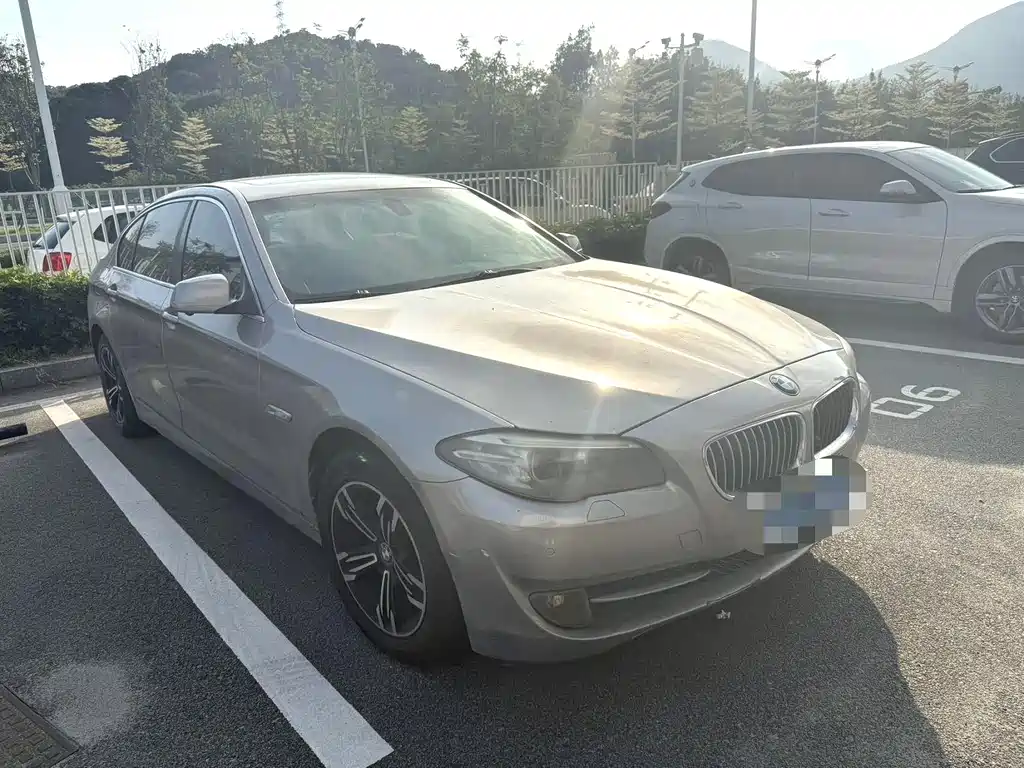 BMW 5 Series — миниатюра 3