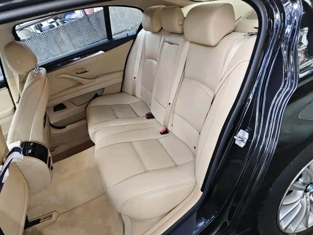 BMW 5 Series — миниатюра 15