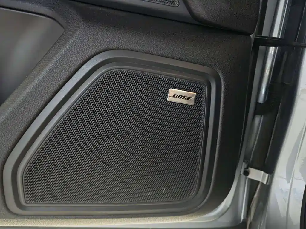 Porsche Macan — миниатюра 12