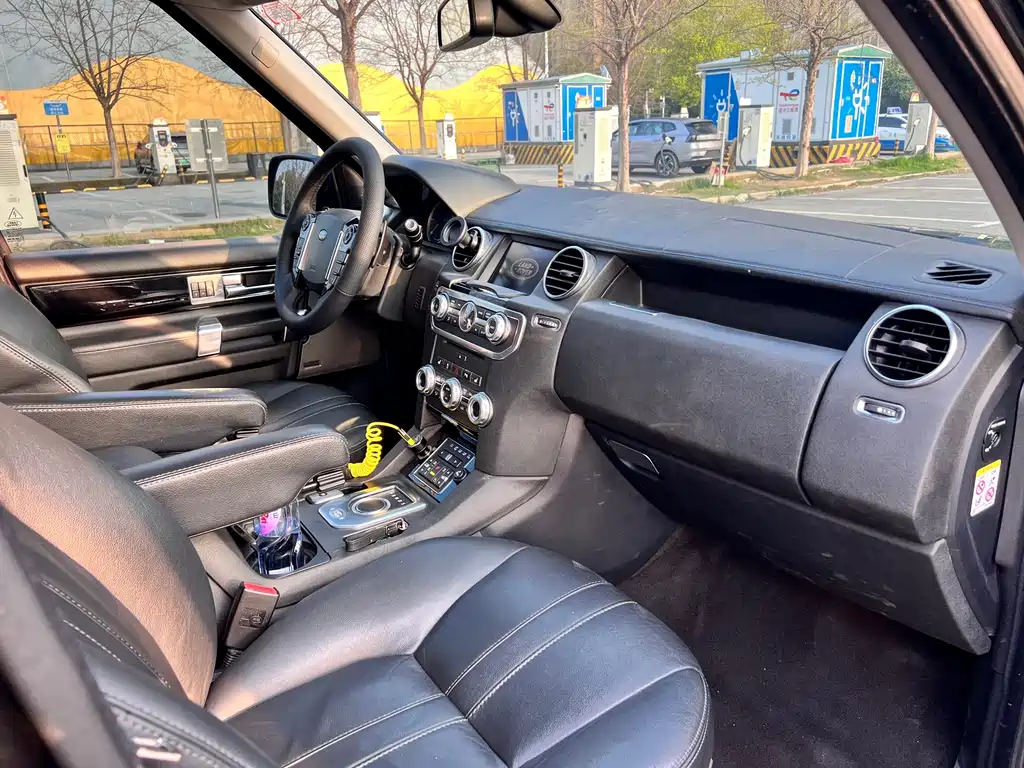 Land Rover Discovery — миниатюра 11