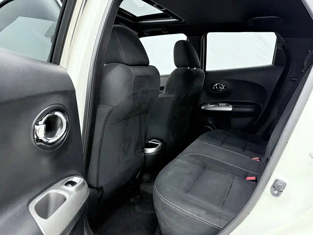 Infiniti ESQ — миниатюра 10