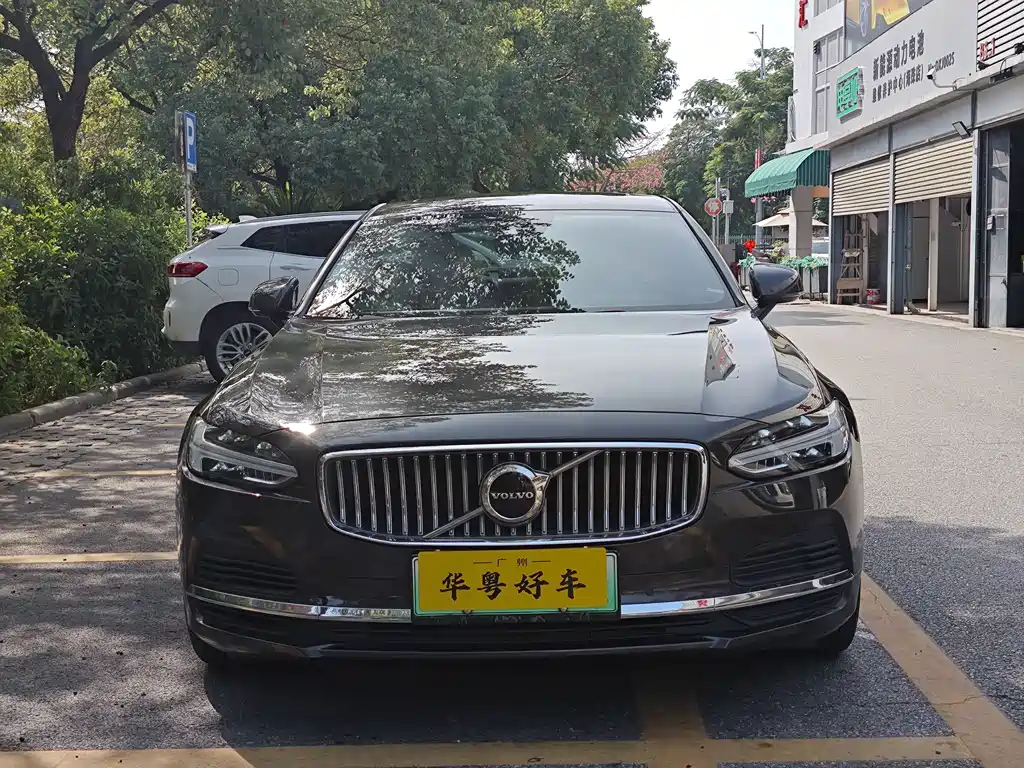 VOLVO S90 PLUG IN HYBRID